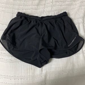 lululemon black hotty hot shorts